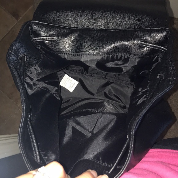 Backpack - Picture 4 of 4